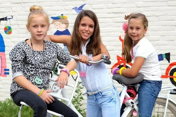 Read more about chew jewelry for girls. In this article, we list chewigem's favorites.