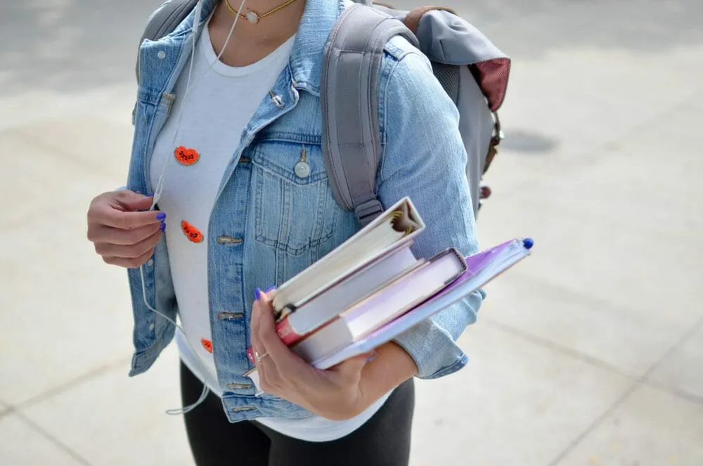 tips for homework routine for ADHD. With these tips, you can help your child better plan and organize their school tasks and leisure time.