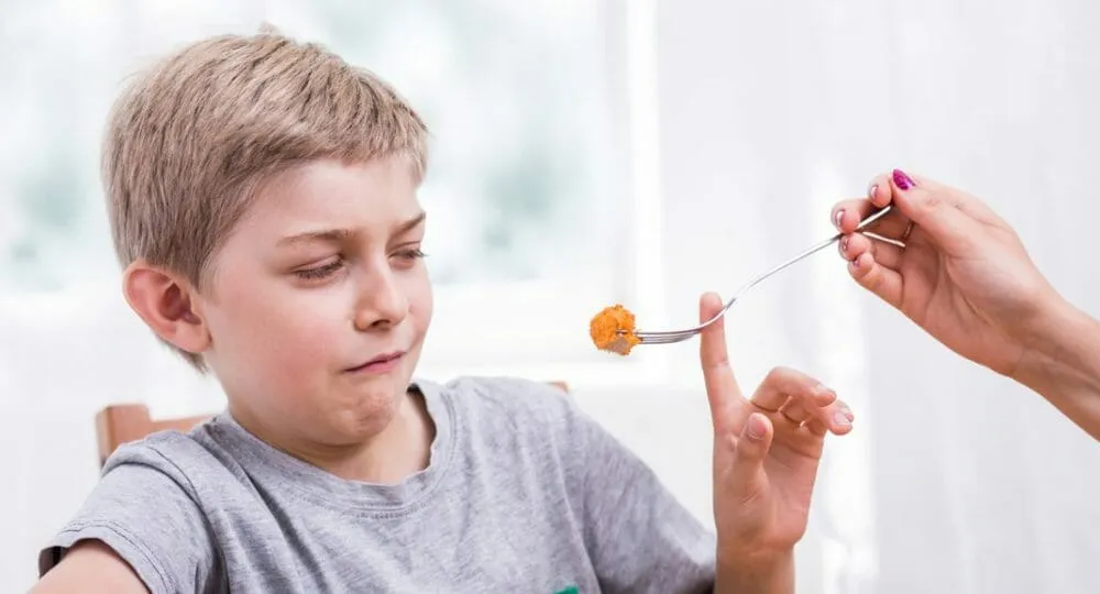 Picky eater? Often there can be a problem in sensory stimulus processing. Some children are orally stimuli-seeking, while other children are hypersensitive to tactile oral stimuli. Read the signs and our tips here