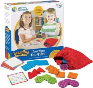 With the teaching tac tiles of learning resources you practice the sense of touch. Stimulate tactile perception by finding matching textures by touch.
