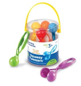 With the Squeezy Tweezers (grippers) you playfully practice the hand and muscle strength of your child and stimulate the development of fine motor skills.