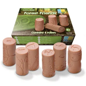 The stamp rollers ensure that your child makes the most beautiful forest animals and burrows in play sand or clay. With this, your child also practices fine motor skills