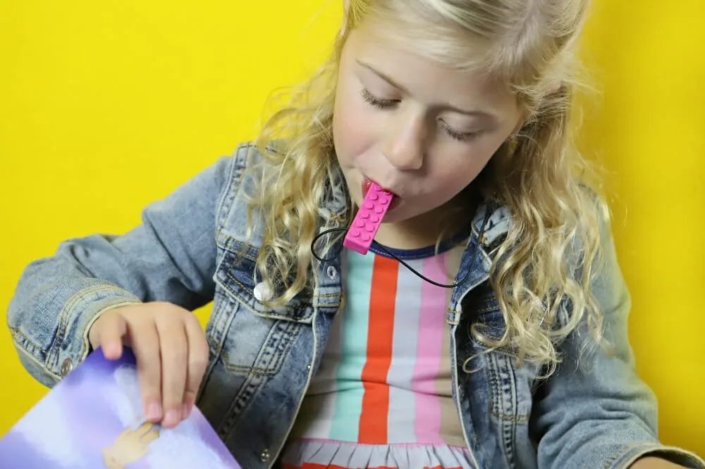 Buy bite chain? Check out these 5 cheerful chew chains from Educadora webshop