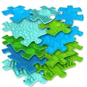 The sensory puzzle mats ocean set represents a nice basic collection of Muffik's play mats. A great barefoot path!