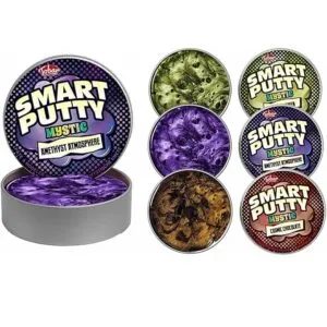 Smart Putty is safe, non-toxic putty in a handy storage tin. Shape, bounce, stretch and discover the marbled color effect.