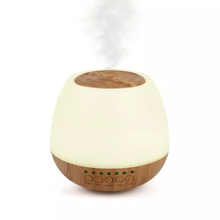 Color-changing aroma diffuser and speaker for children, stimulates sight, hearing and smell and promotes relaxation.