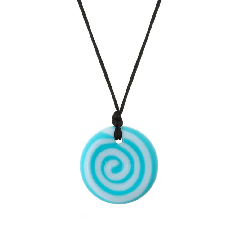 chewigem is het merk kauwsieraden / bijtkettingen wat veilig is voor (jonge) kinderen en volwassenen