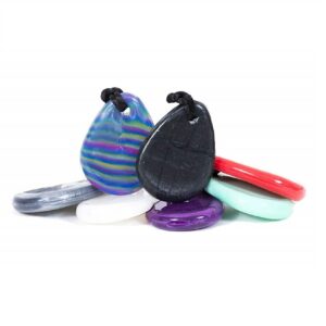 Chewigem Raindrop is a beautiful teething necklace for children and adults. This drop chewing chain is suitable for average chewing needs.