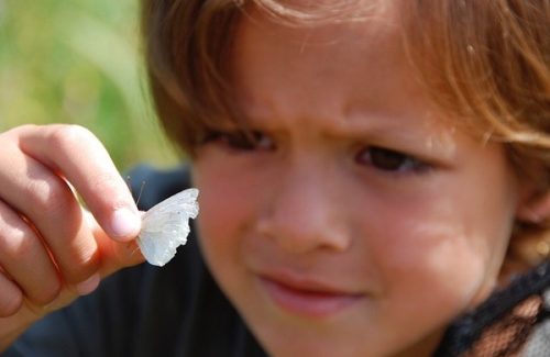 What is tactile stimulus processing? How do you tell if your child is sensitive or undersensitive to tactile stimuli?