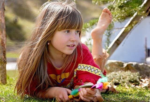 Sensory toys can be used to stimulate children with stimulus processing problems in their development.