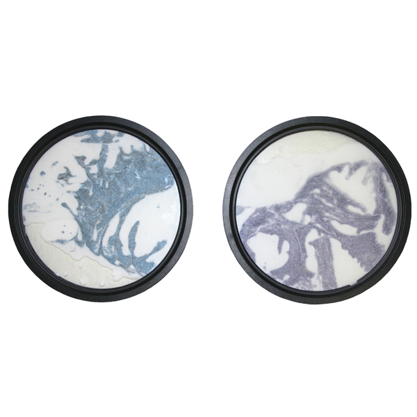 Geniet van de bewegingen en de nieuwe kunstwerken door te draaien met het zand frame. Het geeft kinderen een rustgevend gevoel.