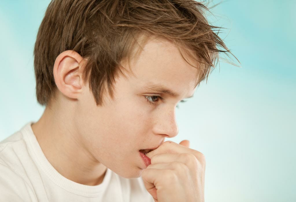 Some children bite or chew on clothes, nails or toys, they are hypersensitive to sensory stimuli. Also called stimulus seekers. These children help to regulate stimuli through chewing, to activate or concentrate themselves. A chewing piece of jewelry is then a good alternative.