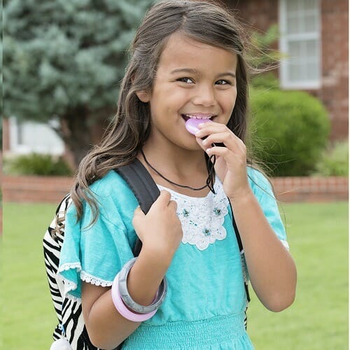 Want to buy a chew chain? Why do children chew on clothes or bite nails and what is the use of a chewing piece of jewelry and tips for buying a suitable bite chain.