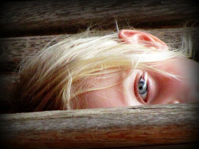 In this article I would like to zoom in on the term high sensitivity. By learning more about this, you as a parent can also better understand why your child behaves the way he does. And I want to give you tips on how to deal with your highly sensitive child.