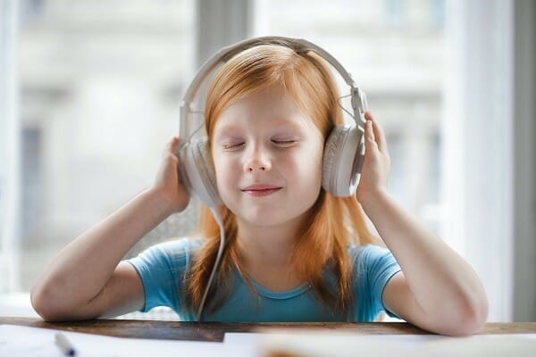 Preventing overstimulation in your child is possible. Observe your child and make sure to include relaxing activities in time.