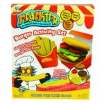 With the mad mattr hamburger set, every child can bake the best burgers, shape and top them with the supplied molds and the colored play sand from madmattr.