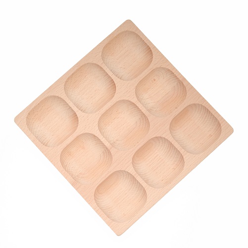 Houten sorteer bak met maar liefst 9 vakken om producten te sorteren op kleur, vorm of aantal. Of om mee te nemen en mooie ontdekkingen uit de natuur te verzamelen