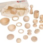 The heuristic basic playset can arouse small children's curiosity on the objects that make up the world around them, and it provides valuable opportunities to expand children's learning experience.