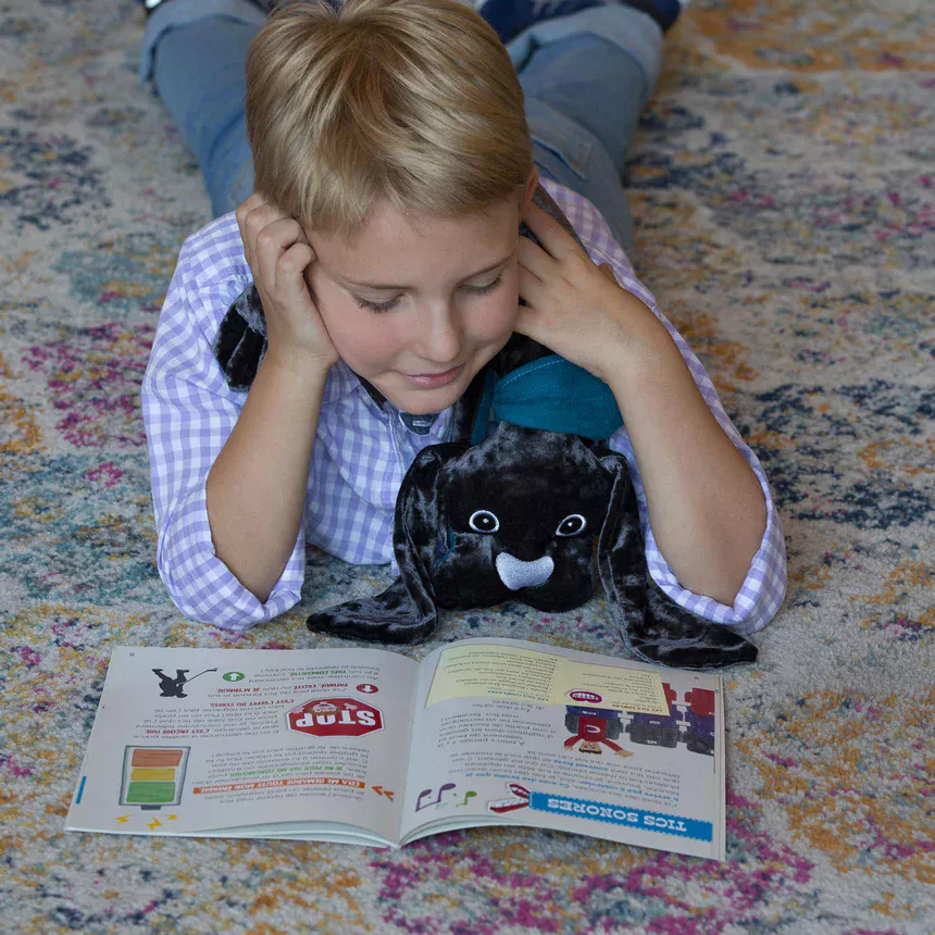 De manimo verzwaringsknuffel zorgt voor diepe druk en helpt kinderen met angsten of autisme om te kalmeren en ontspannen.