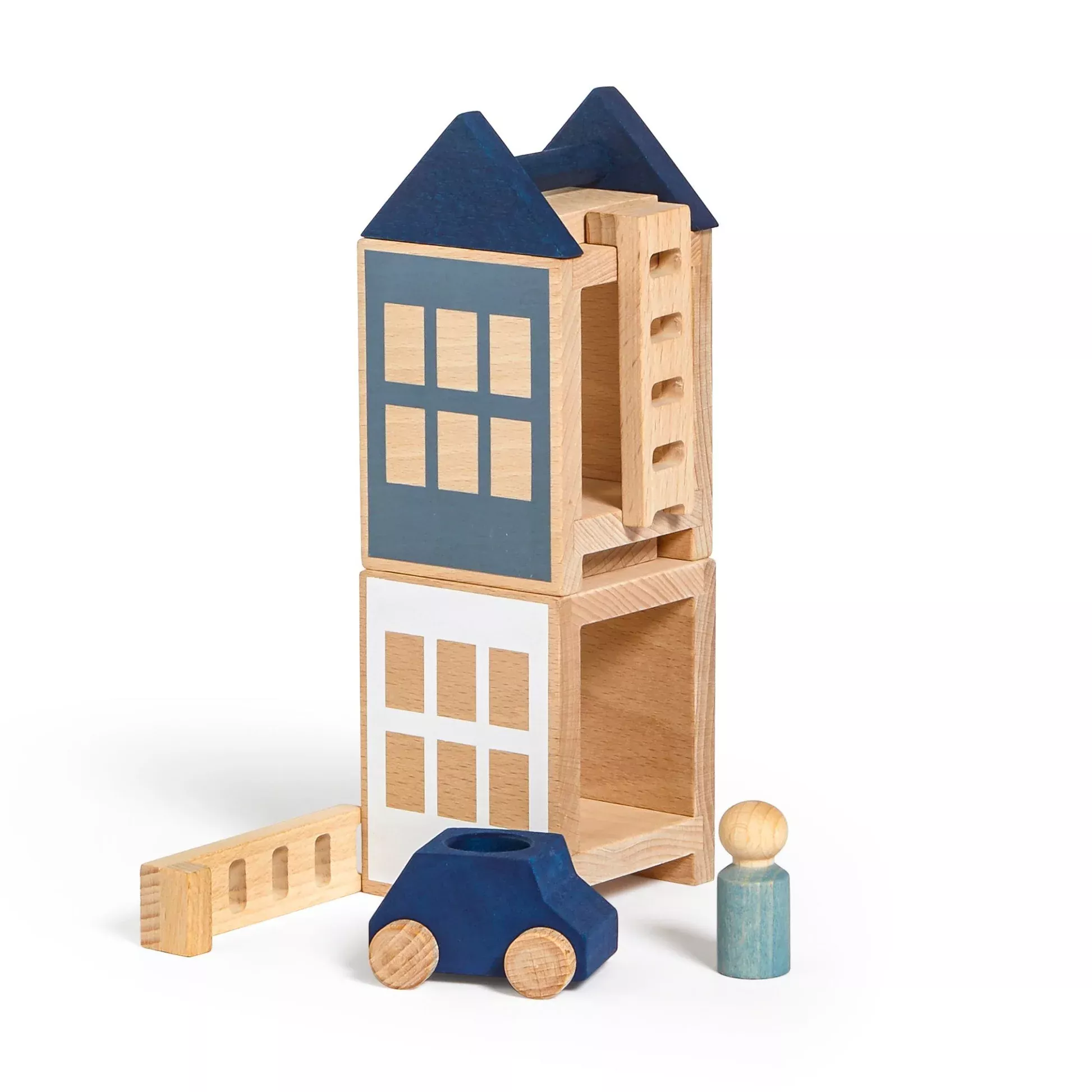 Lubulona Stad bestaat uit losse houten onderdelen en leent zich dan ook voor creatief spelen en open einde spel. Leuk te combineren met stapelbomen.