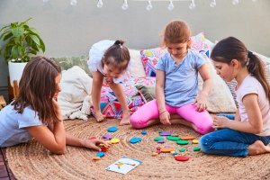 Fun Play rainbow stones is a beautiful set of educational toys from the brand Edx Education.