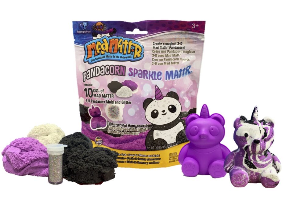 With the mad mattr Panda set you can create a cute panda bear