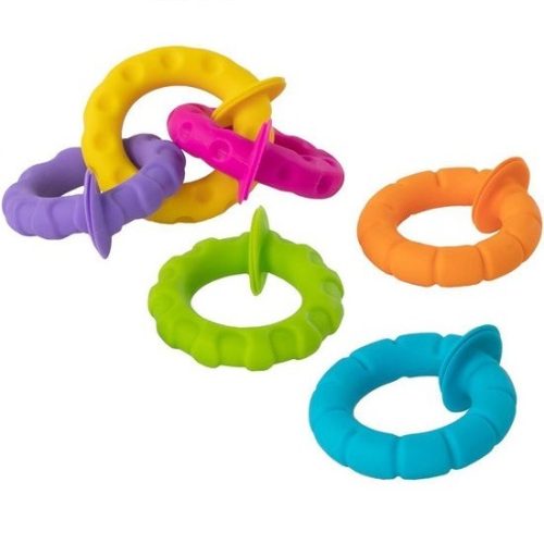 The pipSquigz Ringlets are just like the well-known Squigz equipped with suction cups. Make the rings together as loops by pressing the suction cups together. When opening, pop sounds. The rings are textured and suitable for light chewing needs