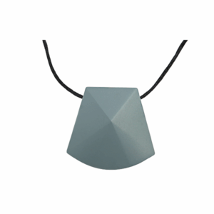 Chewigem chunk bite chain has a soft texture yet is robust. Suitable for fidgeting as well as for chewing needs.