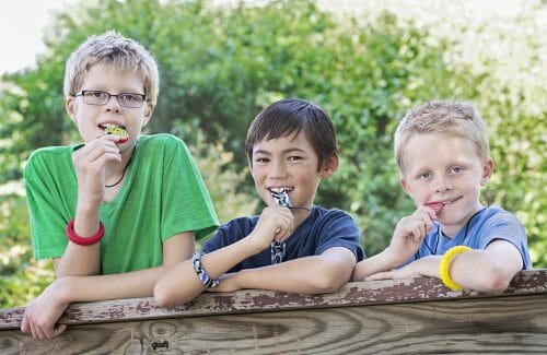 Choosing a bite chain for your child can be a daunting task. After all, there are so many different chew jewelry available! They come in different shapes, different textures, different strengths and different colors. In this blog we hope to help you on your way and learn which chew chain is best for your child.