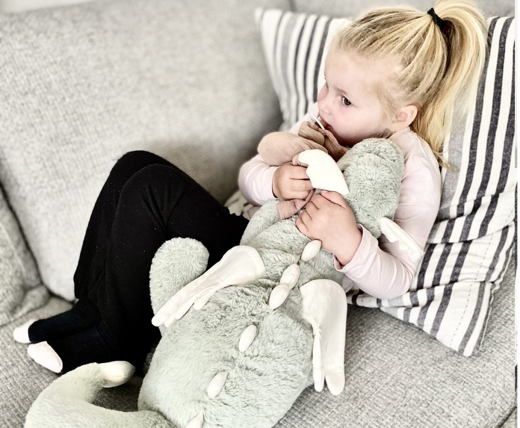 Benefits of weighted hugs and weighted blankets such as providing better sleep quality and reducing stress and anxiety