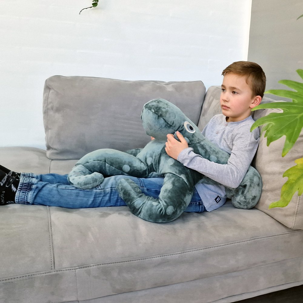 oliz weighted hugs help children and adults with stimulus processing problems